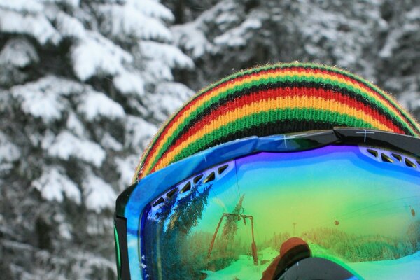 Rainbow-colored snowboarder Glasses