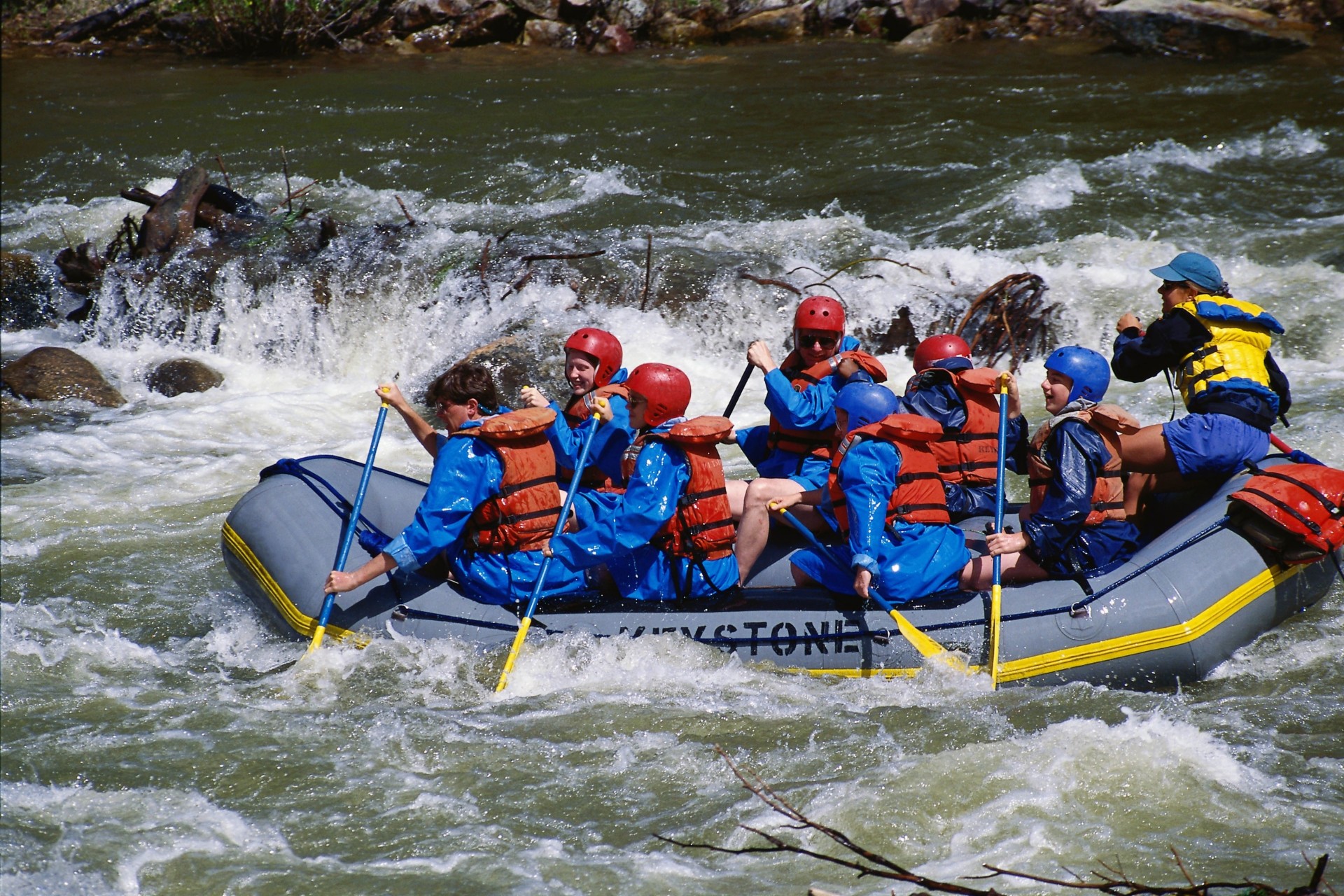 onda canottaggio fiume barca persone