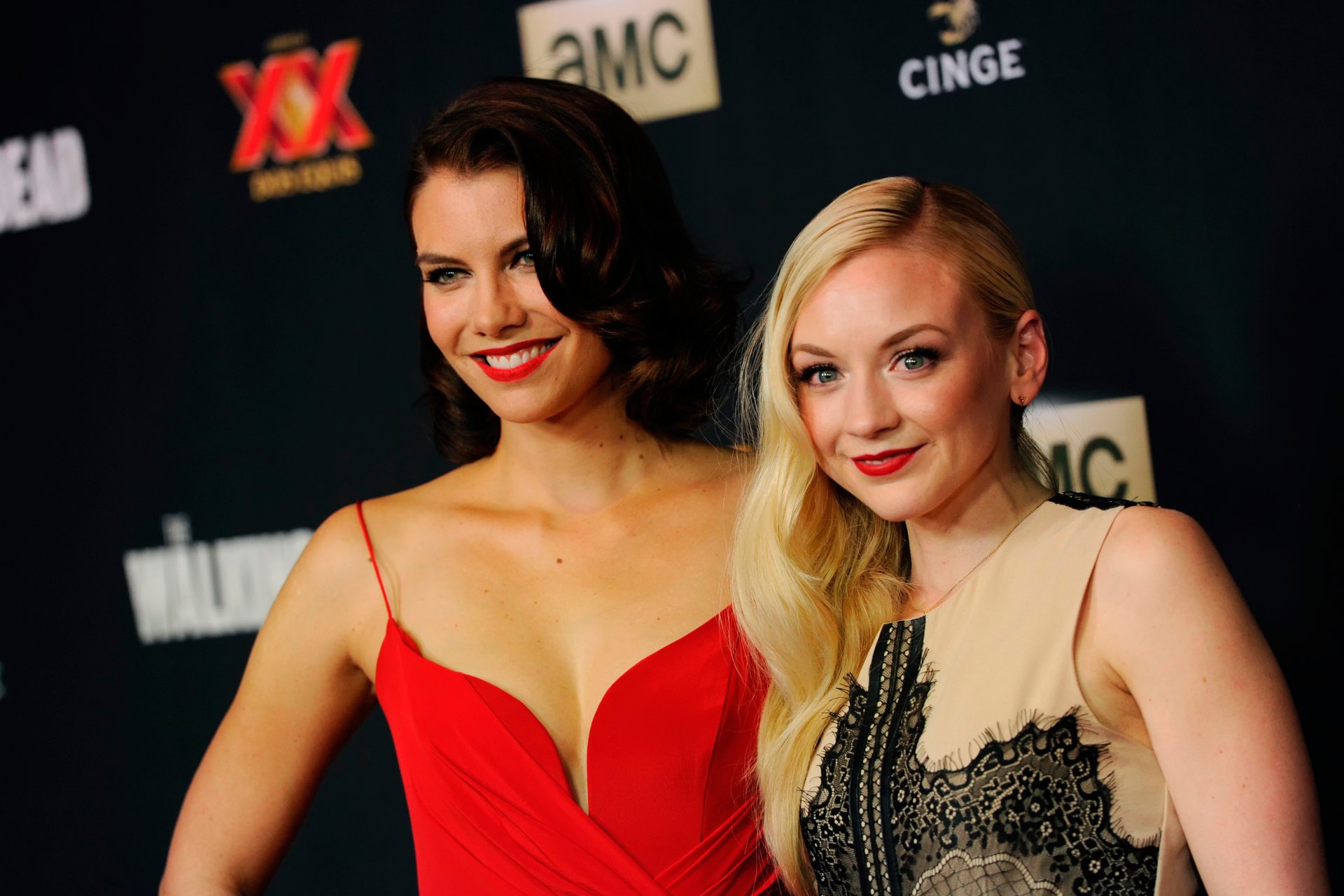 lauren cohen emily kinney los caminantes