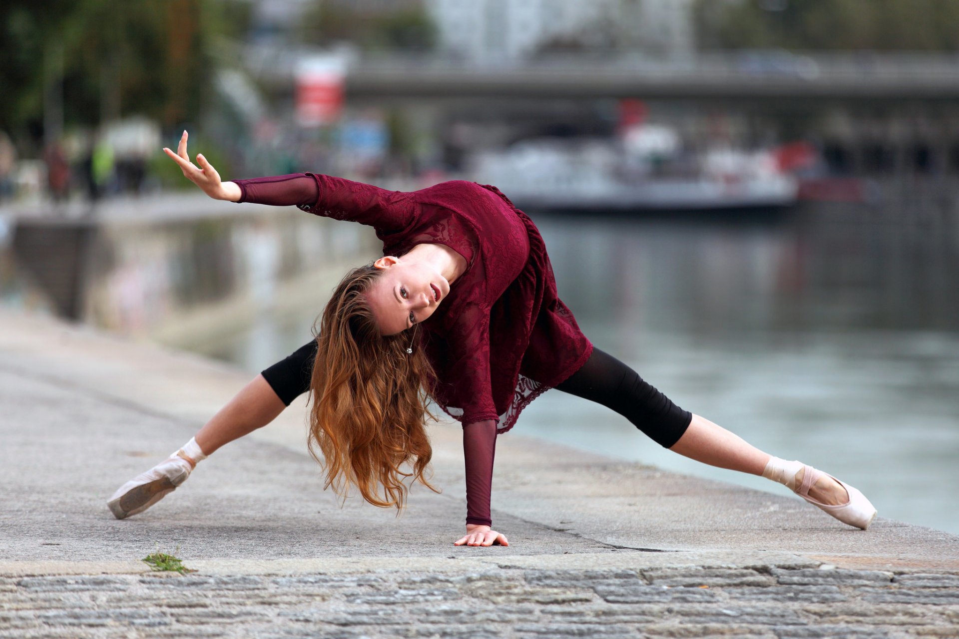 anastasia bailarina danza pose terraplén estado de ánimo