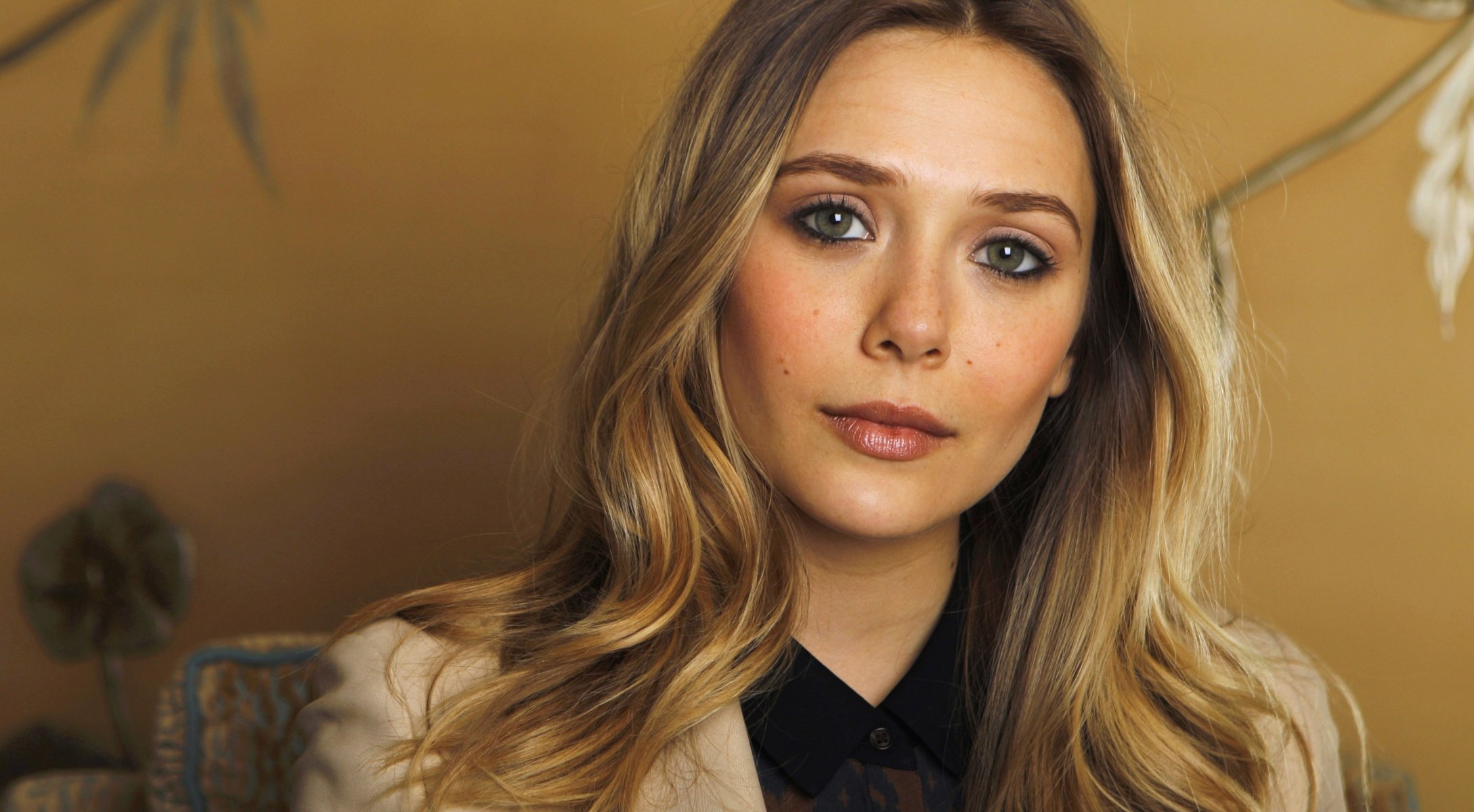 elizabeth olsen schauspielerin blick