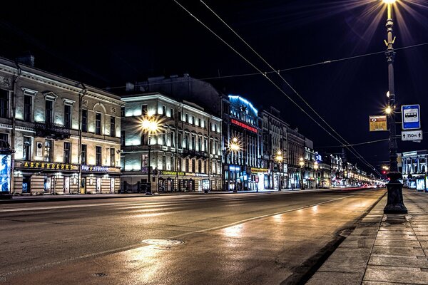 Night Nevsky pprospekta San Pietroburgo