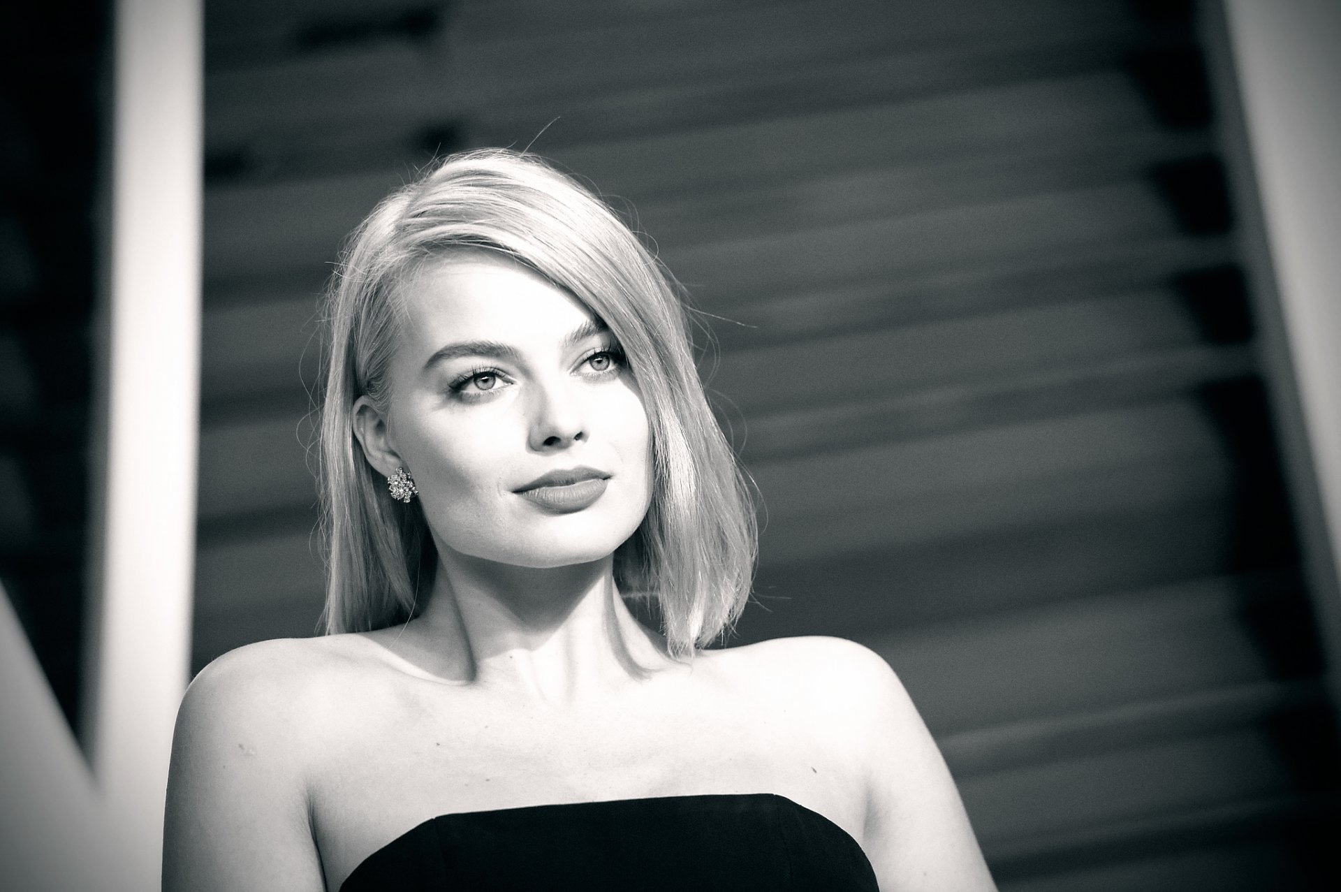 margot robbie oscar party hosted