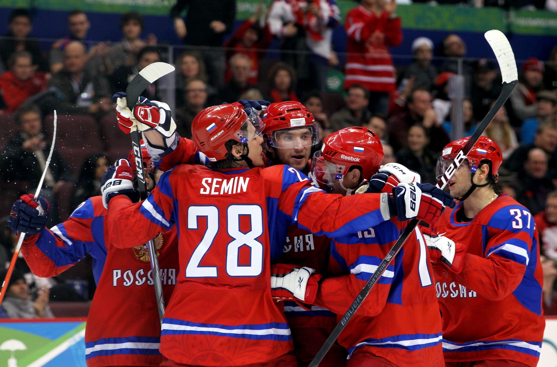 zuschauer russland schläger alexander owetschkin form eis russisch tapete ziel sport russische nationalmannschaft eishockey semin ilya kovalchuk feier fans