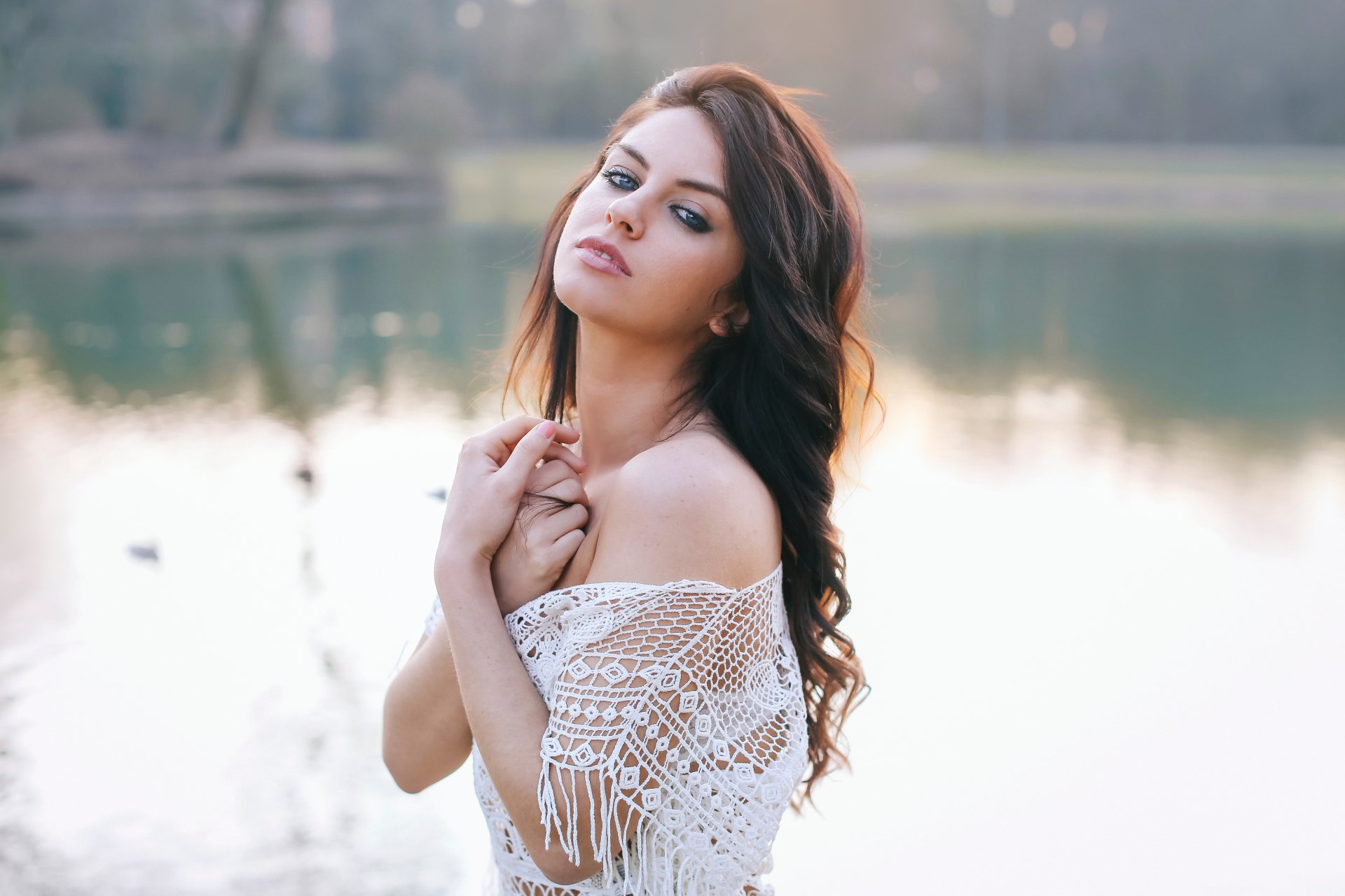 pastel mood blue eyes portrait view shoulder bokeh