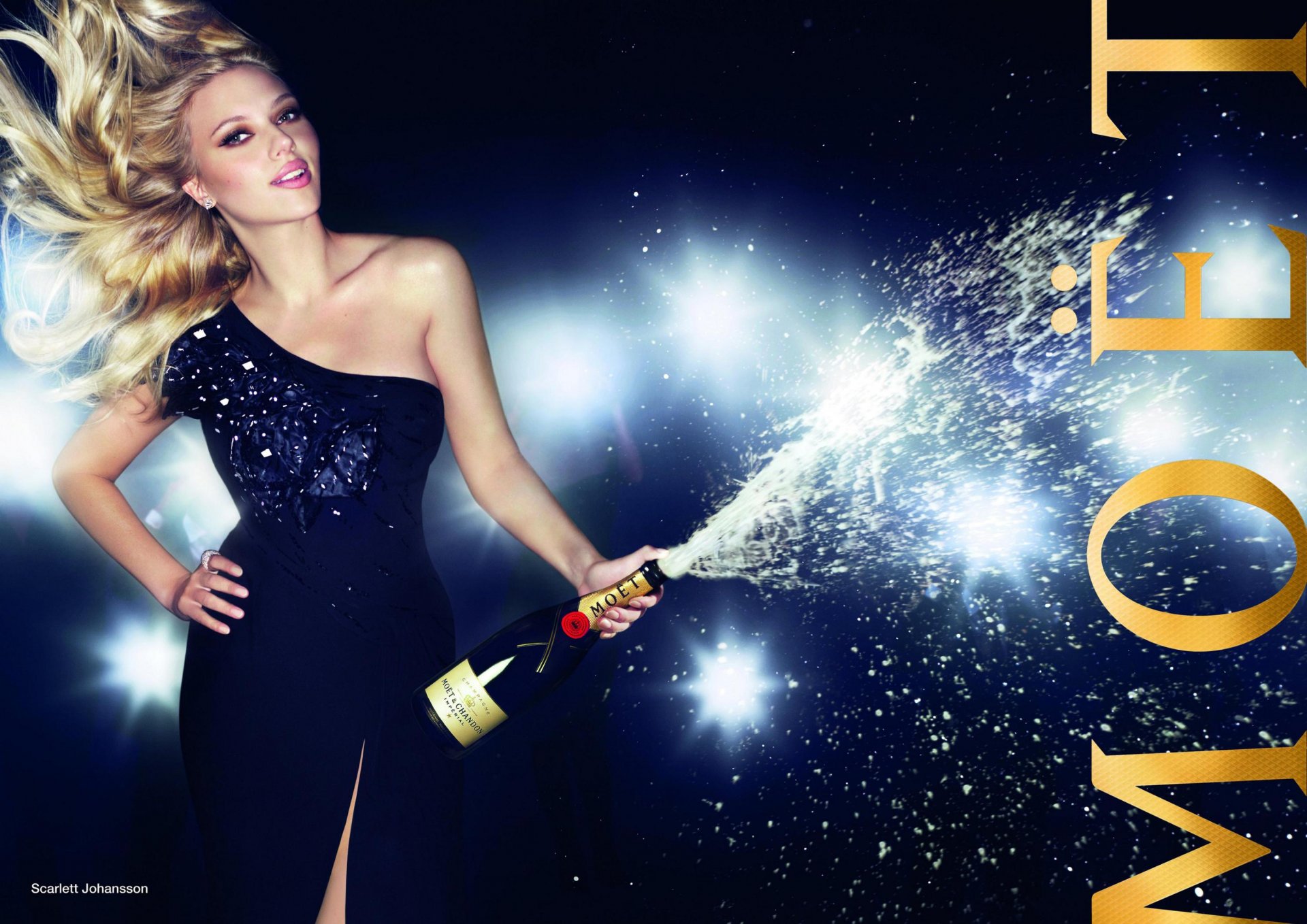 carlett johansson actress model blonde pose dress figure a bottle champagne brand advertising foam spray light light