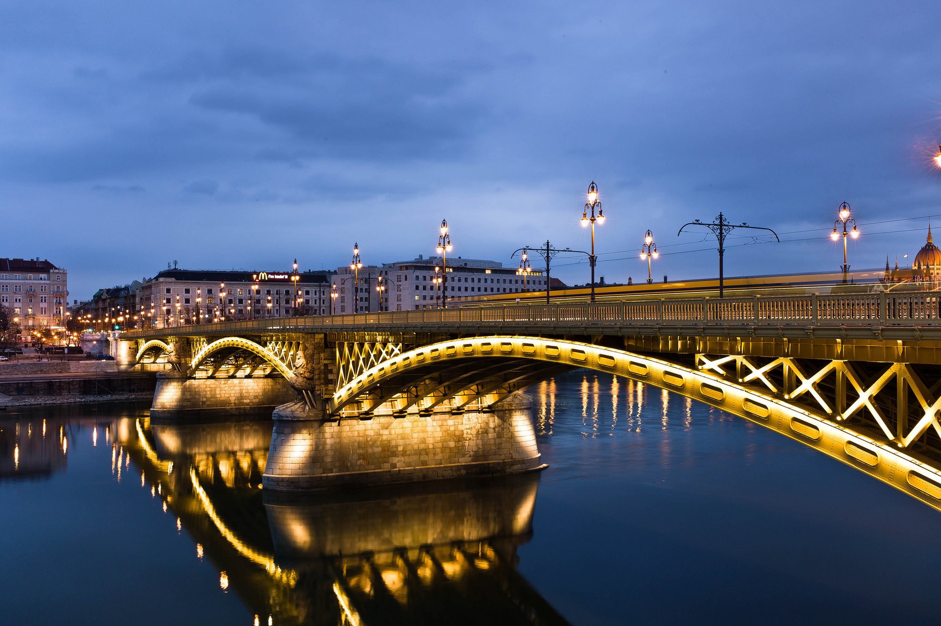 margitbrücke budapest margitbrücke ungarn budapest