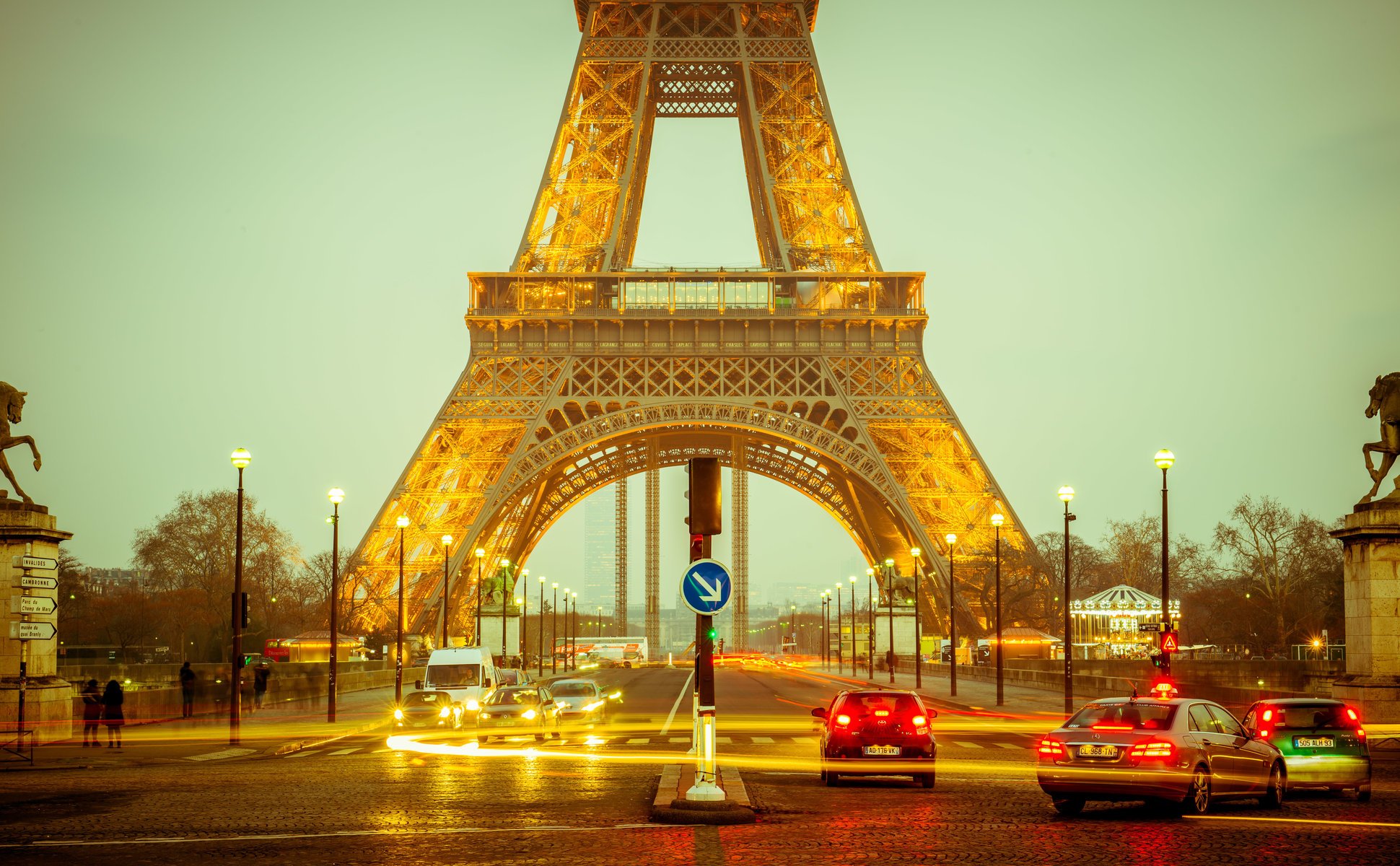 champs-élysées abend eiffelturm frankreich paris