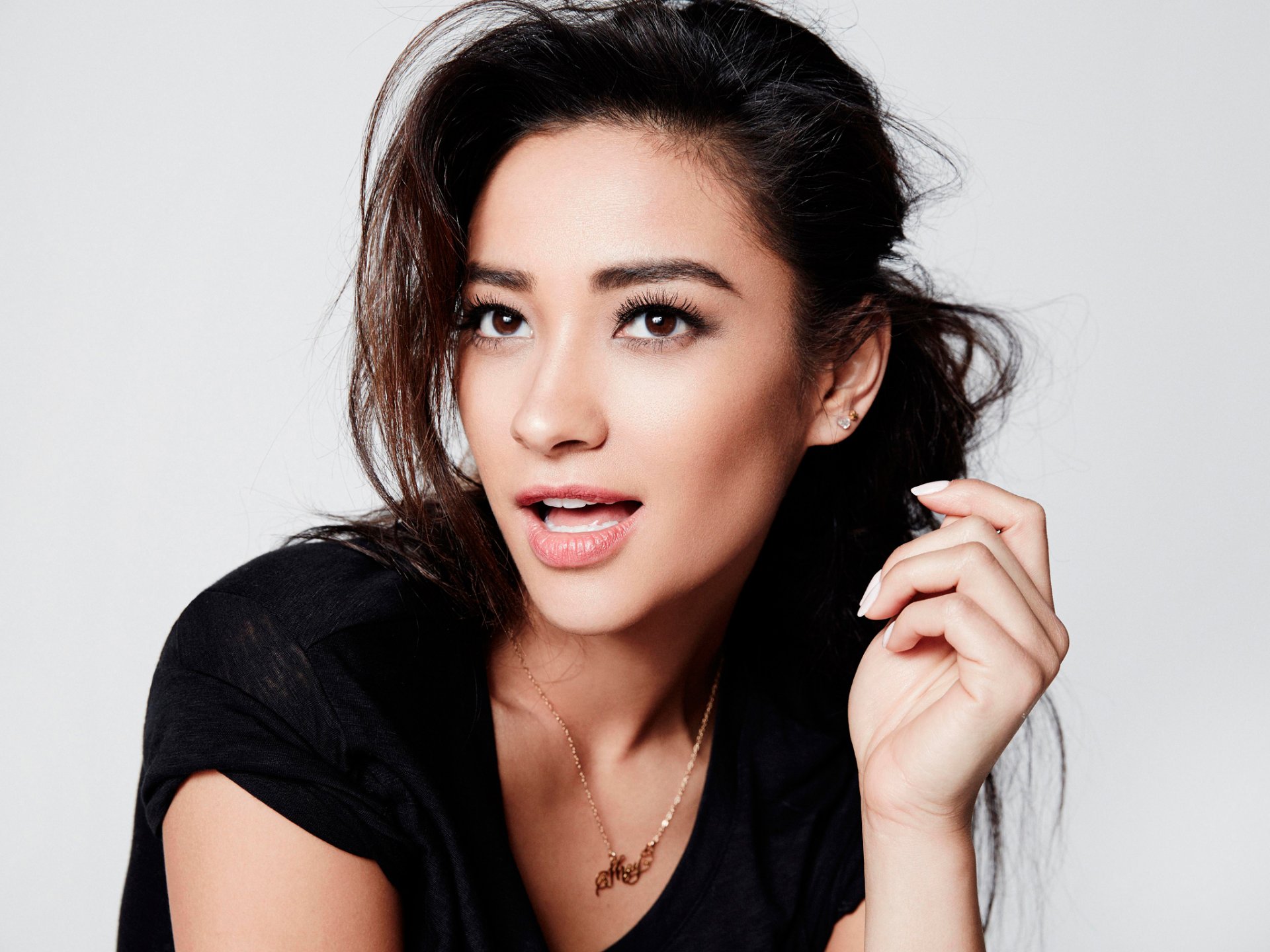 shay mitchell sesja zdjęciowa yahoo style