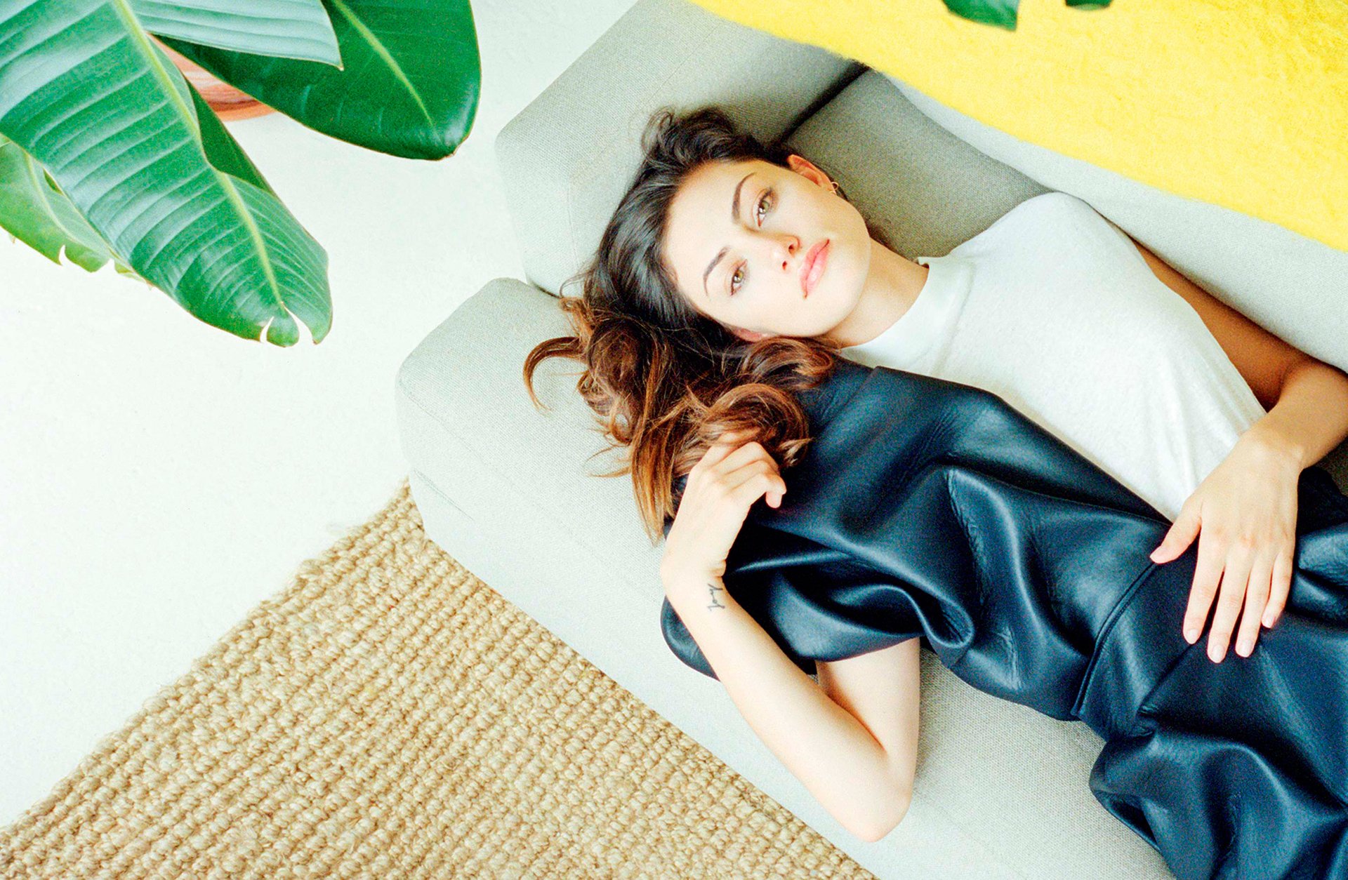 phoebe tonkin fotoshooting katalog