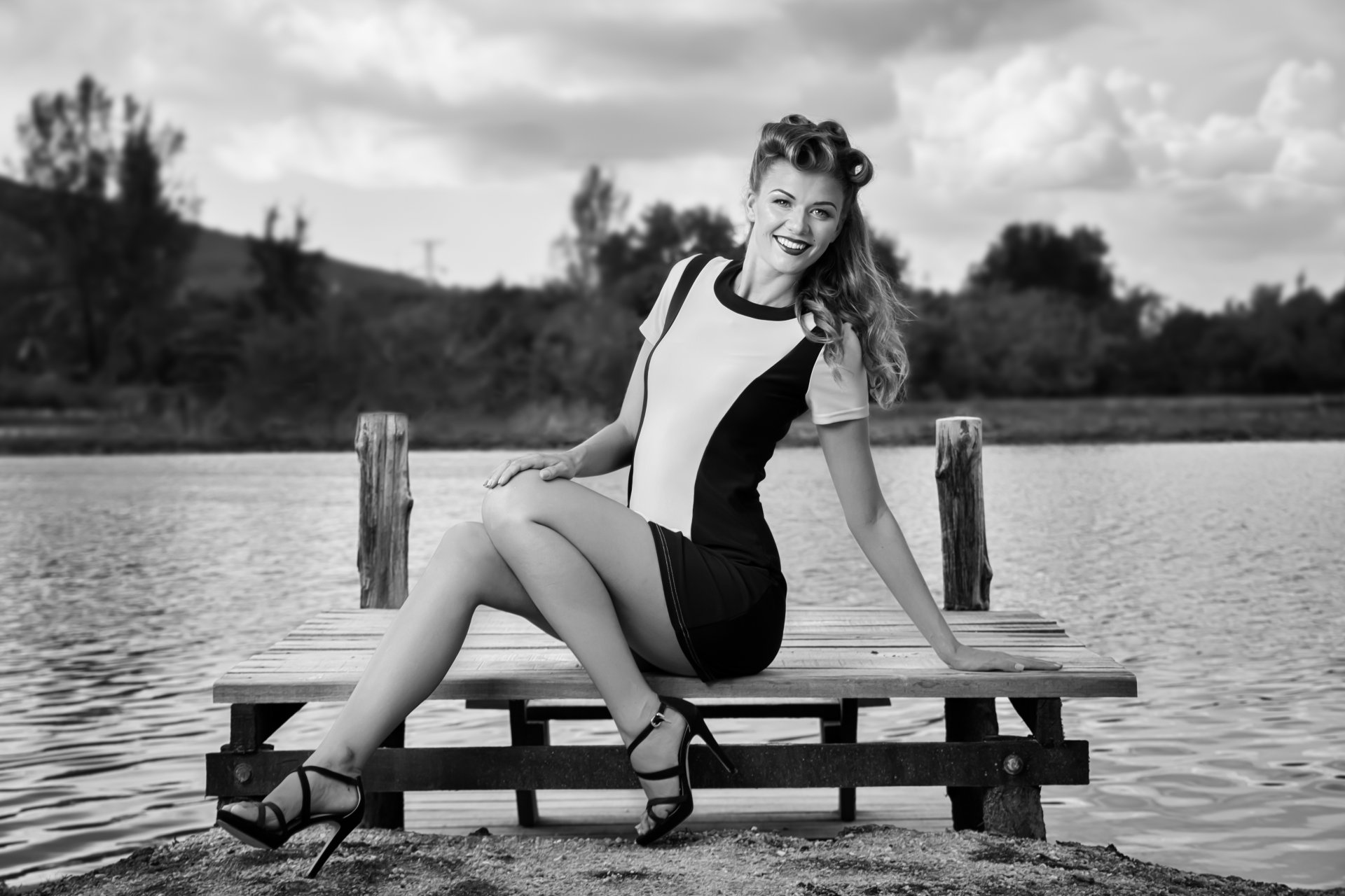 dziewczyna dokuczać pin up blondynka