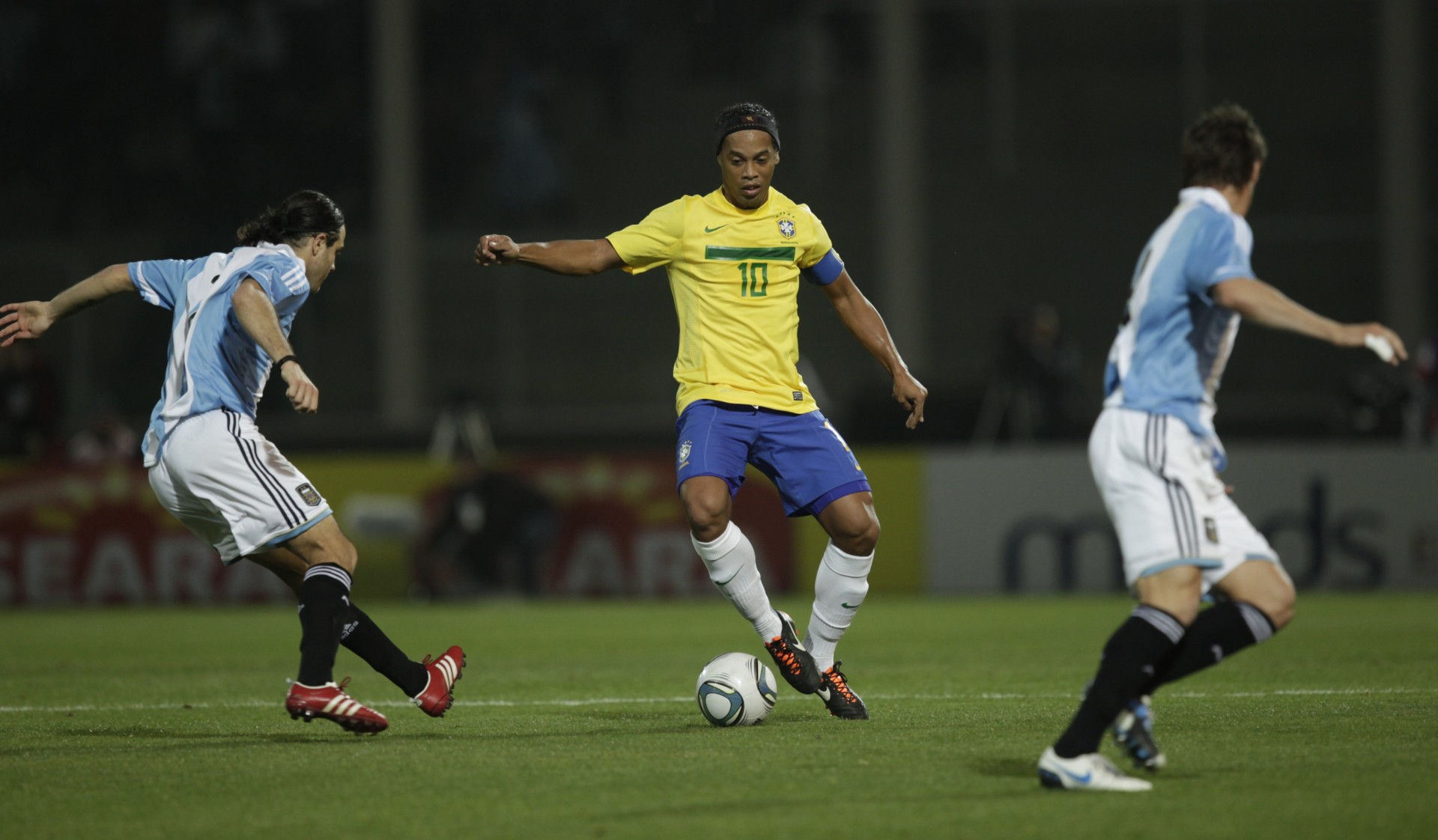 torres ronaldinho ronaldinyo football brazil