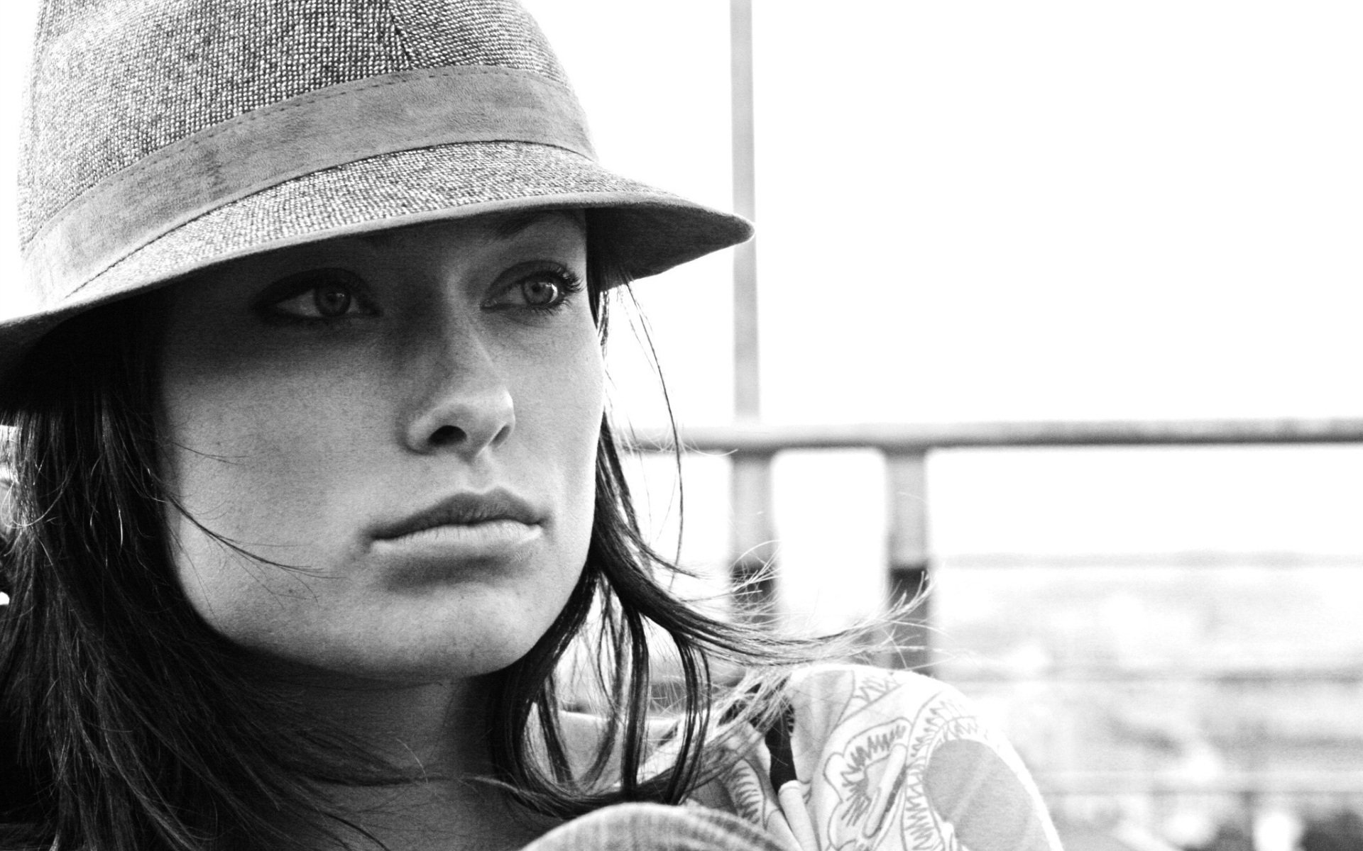 olivia wilde fille beauté actrice visage chapeau noir et blanc fond d écran