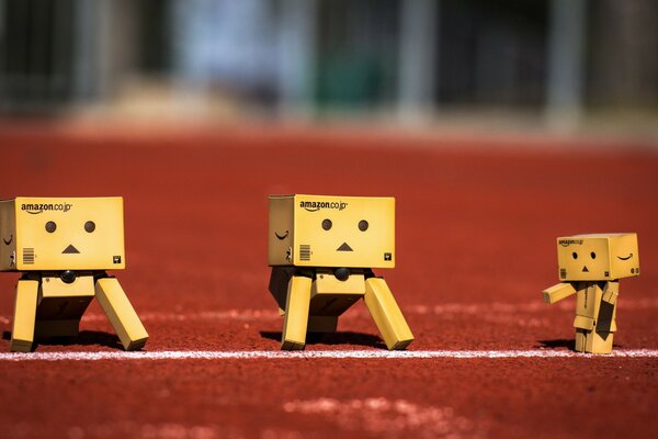 Three boxes at the start of the run