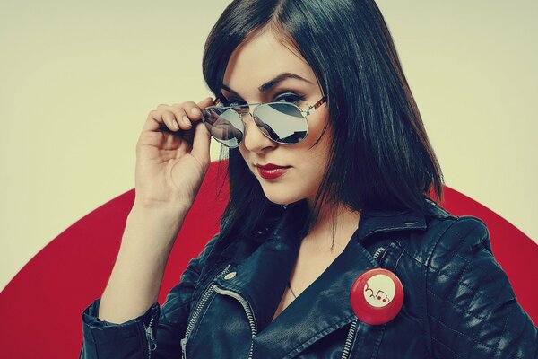 Foto von Sasha Grey in einer Jacke