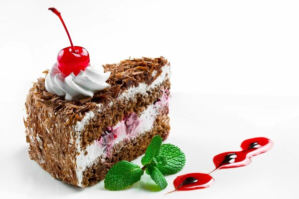 Pastry with cherry and white cream