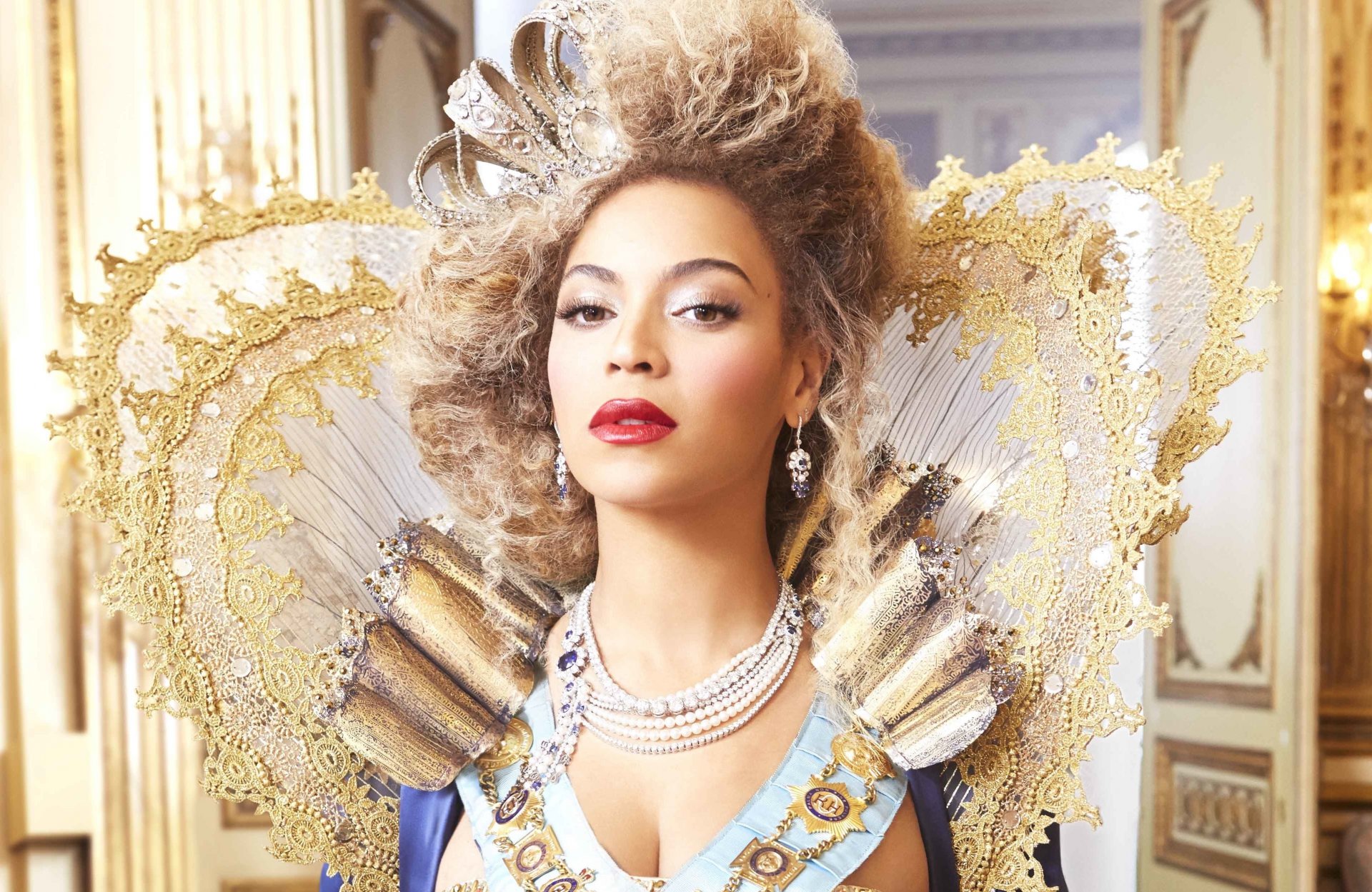 beyonce singer photoshoot decoration crown dress lace queen hair style