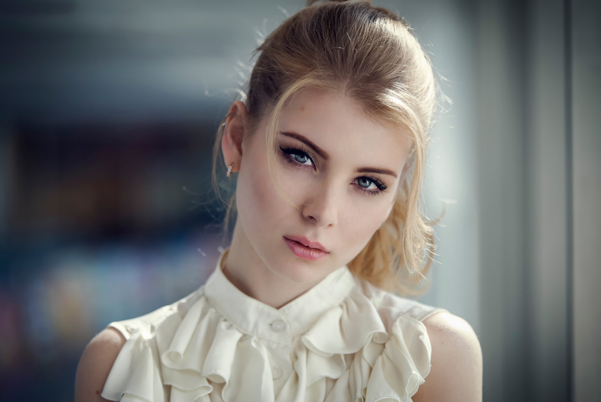 irina popova ira portrait bokeh boucles charme