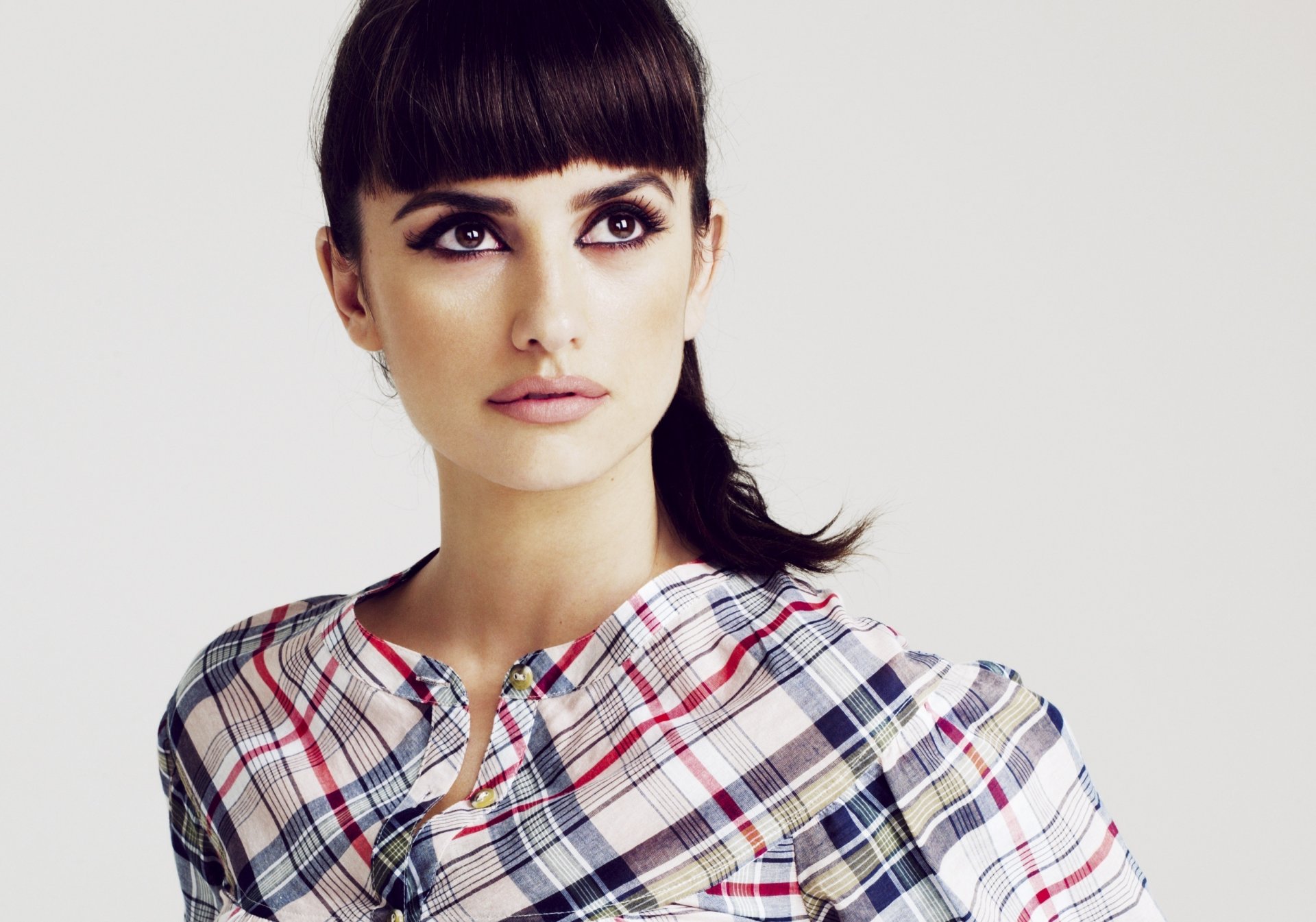 penelope cruz penelope cruz actress face look makeup lips eyes shirt