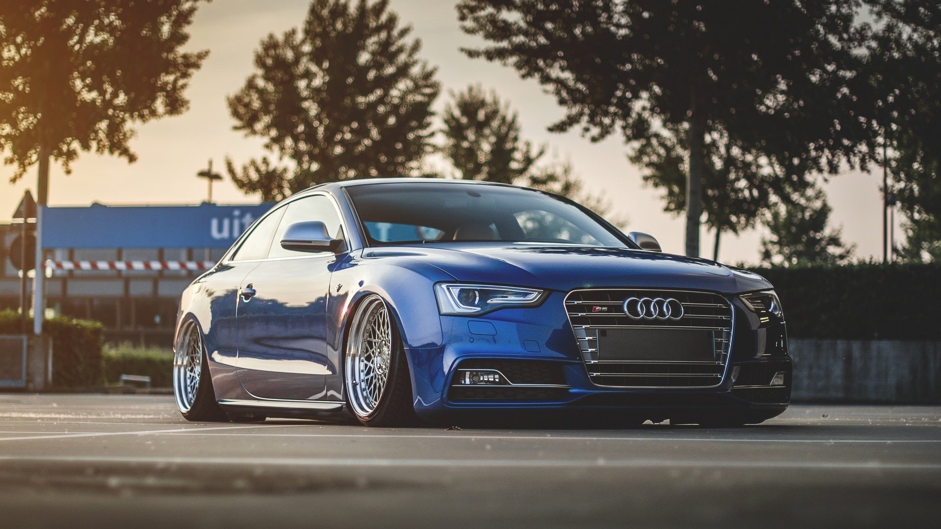 parking audi s5 audi supersamochód makro zdjęcia temat tuning felgi