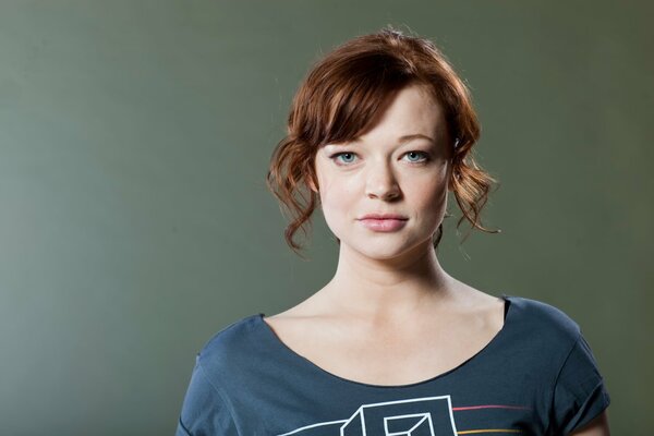 Actress Sarah Snook in casual clothes