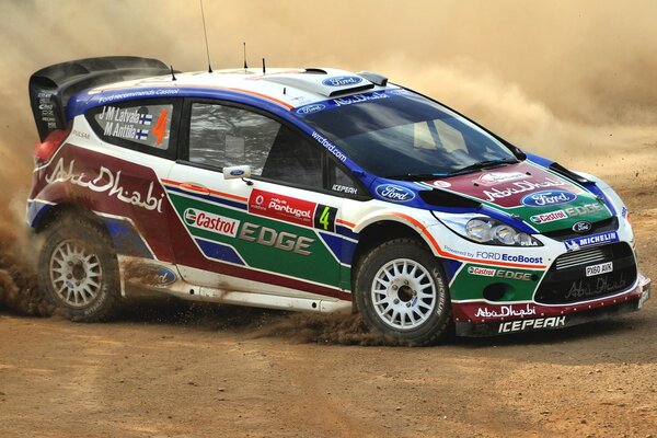 Ford fiesta en el Rally de arena