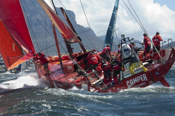 Persone nell oceano sullo sport