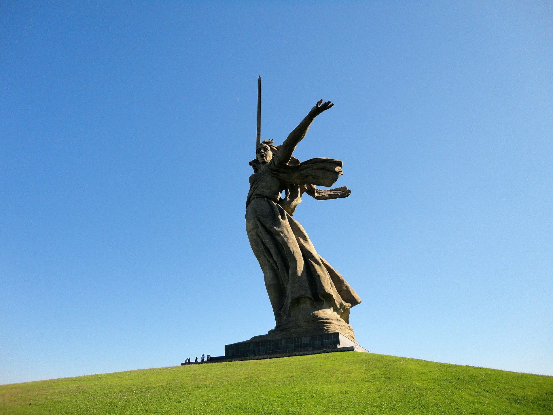 volgograd russia patria madre cielo