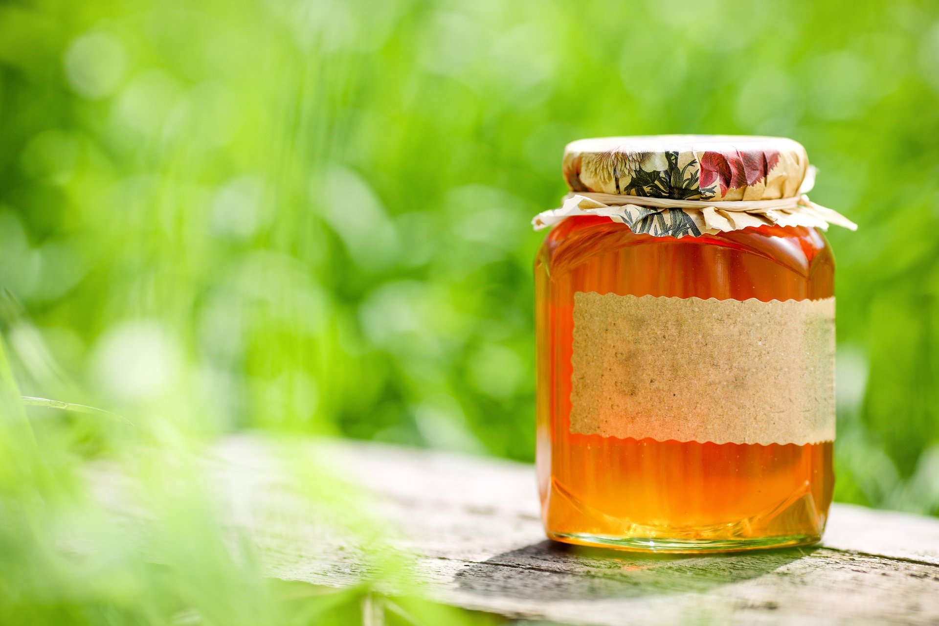 table jar bokeh honey