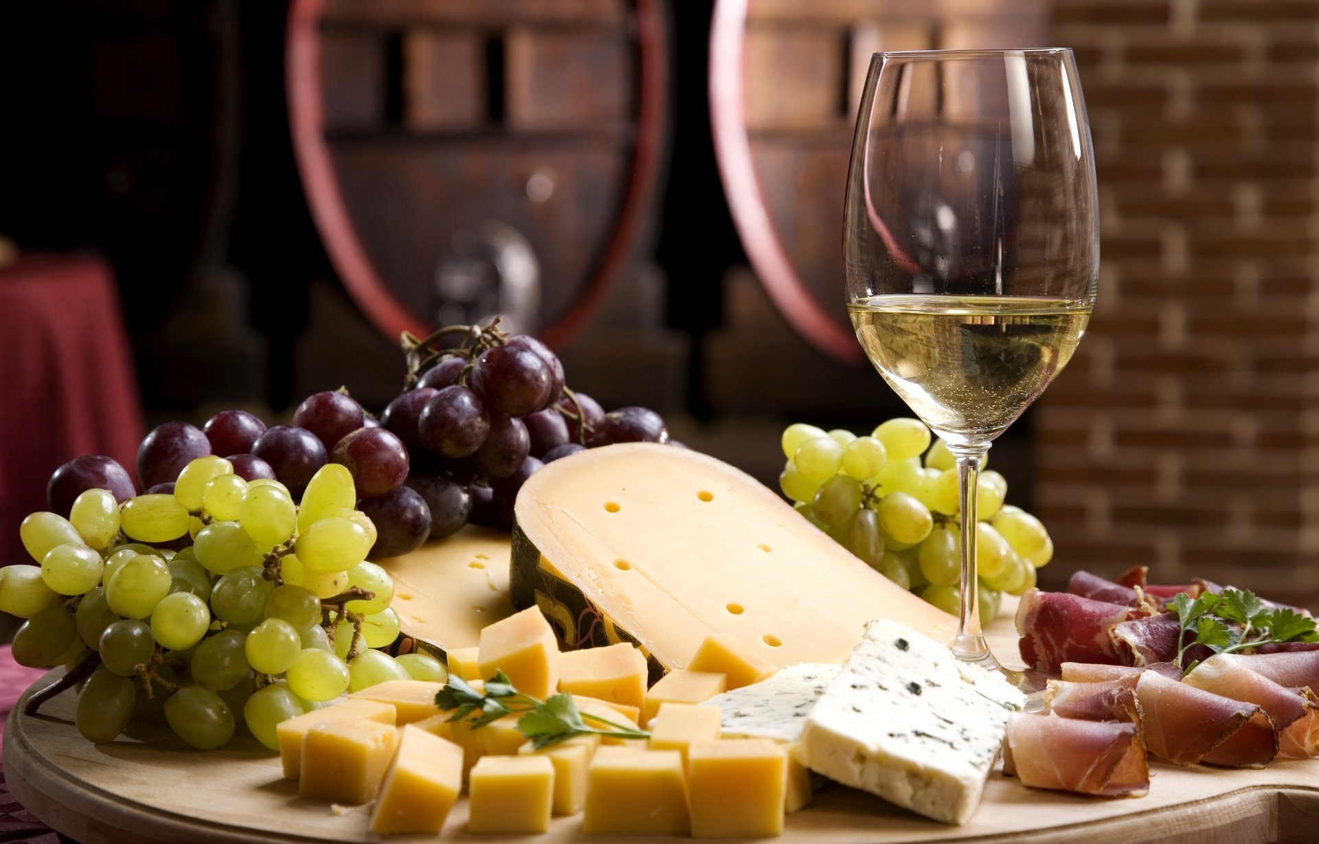 вино бокал белое сыр cheese wine виноград