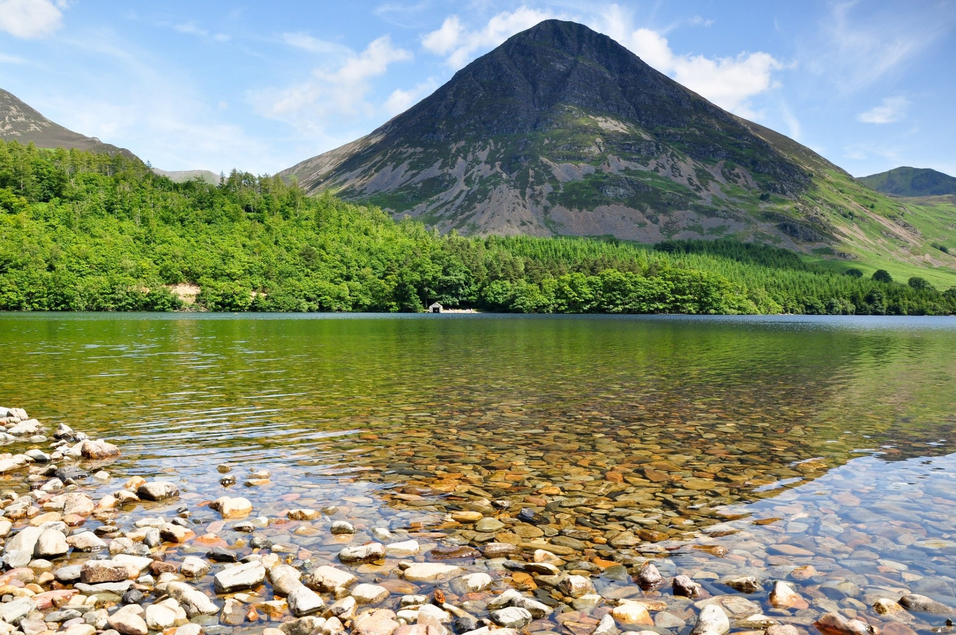 piedras colina fondo lago inglaterra montaña