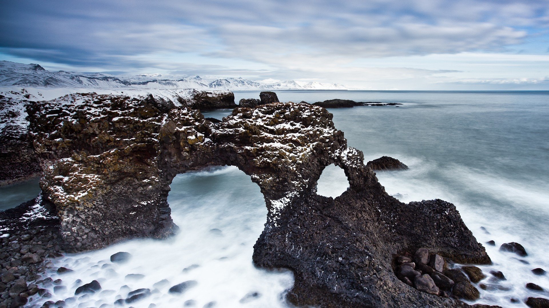 verknotet winter meer felsen