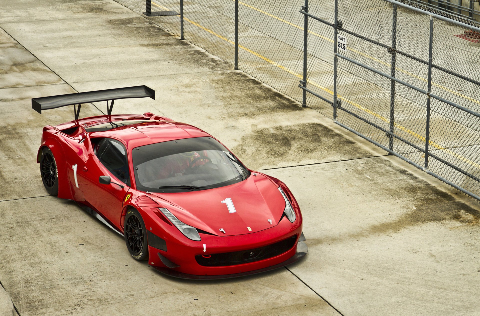 ferrari fence red włochy red ferrari 458 pilot italia