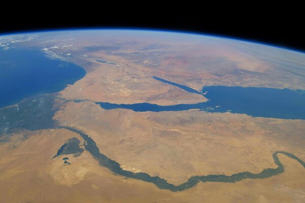 Zdjęcie Ziemi z kosmosu Nil, Morze Czerwone, Morze Śródziemne, półwysep Synaj