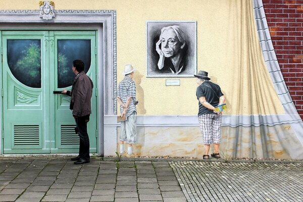 Graffiti en la pared. Dresde. Alemania