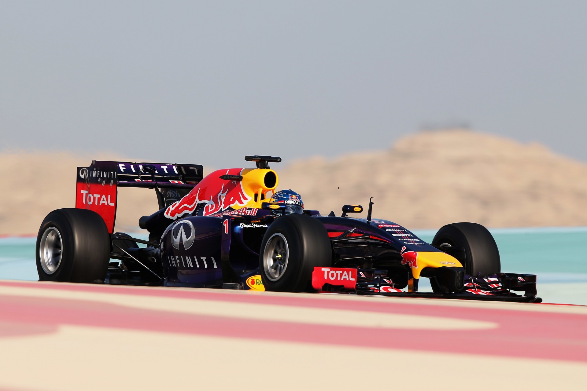 rb10 campeón sebastian vettel piloto f1 toro rojo