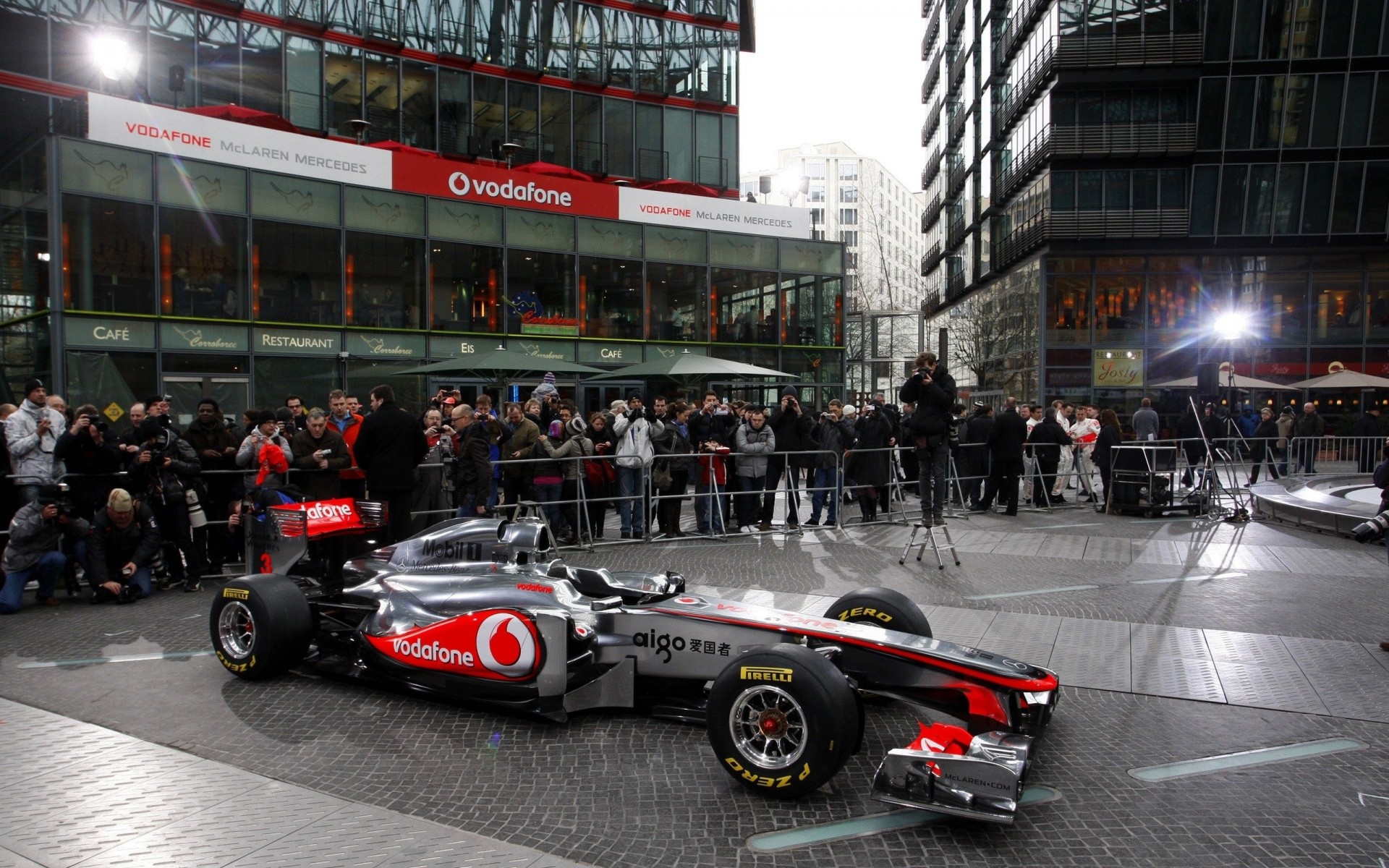 fresco moe presentazione fotografia mclaren