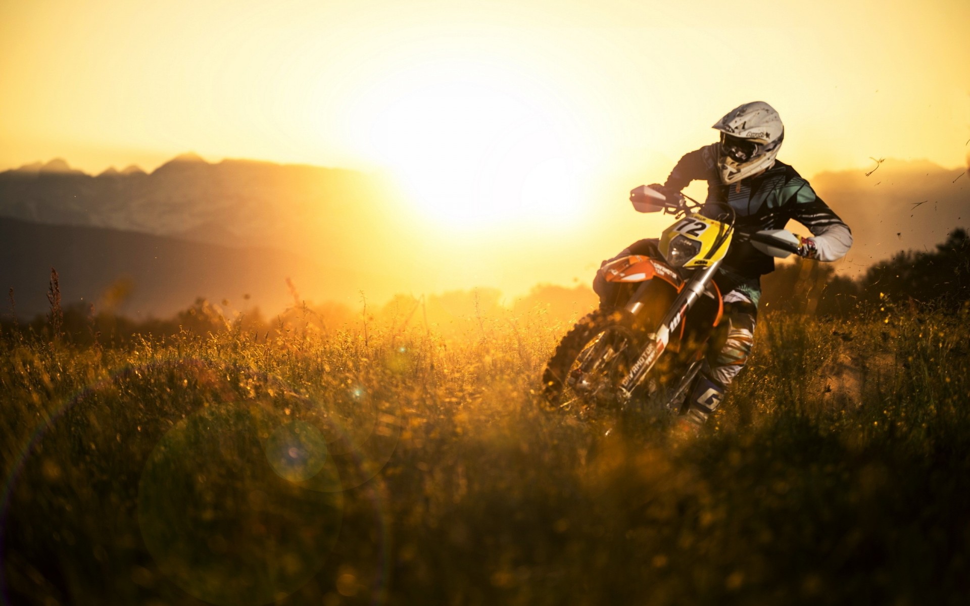 campo deporte motocicleta puesta de sol