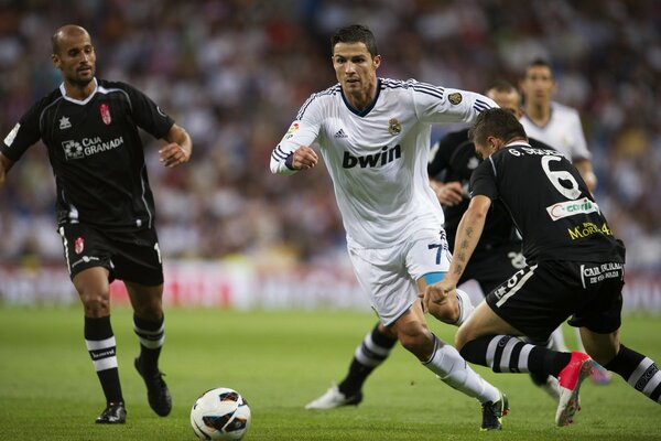 Ein Ausschnitt aus dem Fußball mit Ronaldo