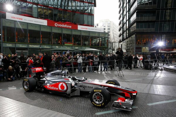 Die Präsentation von McLaren auf dem Foto. Cool!