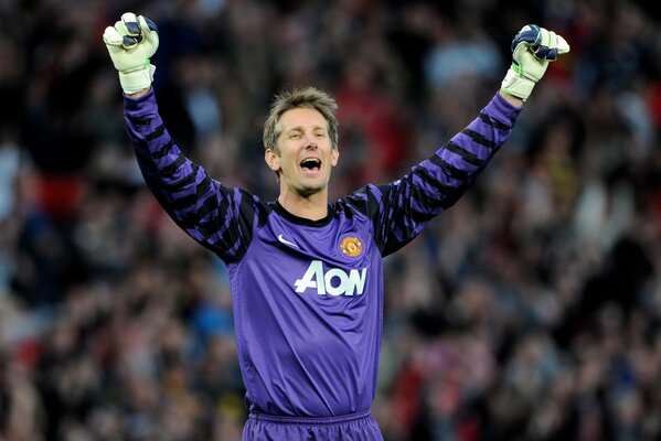 Football. Match. Goalkeeper Van Der Sar