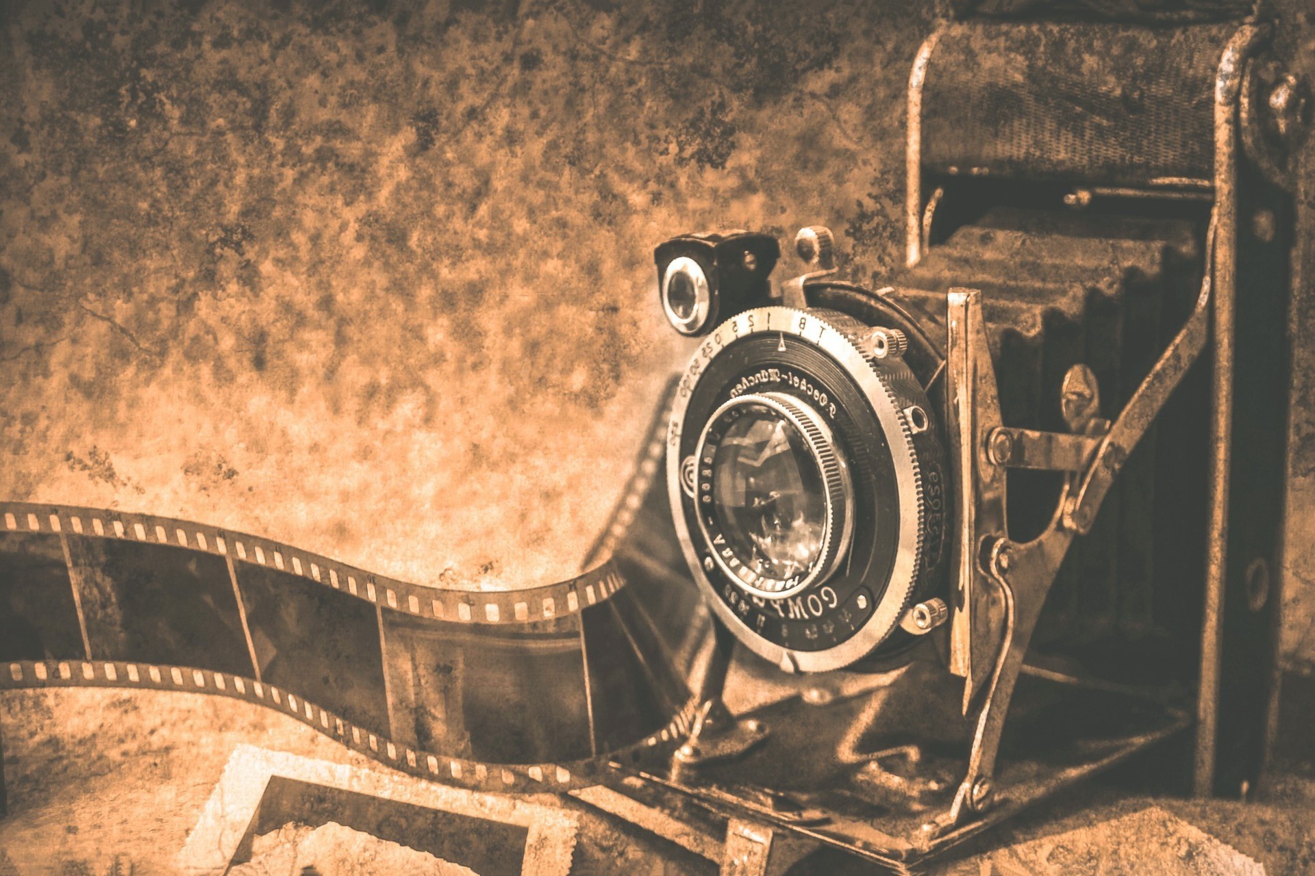 the old vintage the camera