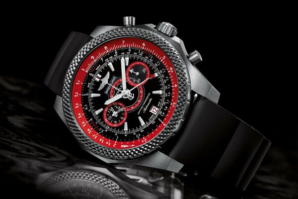 Montre breitling avec cadran rouge