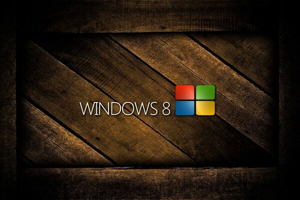Emblema di Windows 8 su uno sfondo di assi di legno