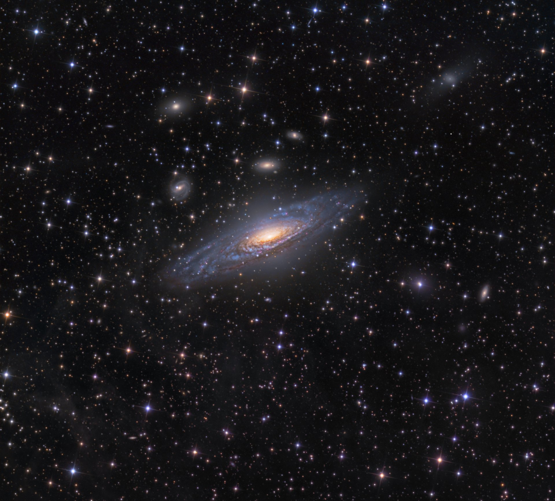 cpiralnaya galaxy ngc7331 star space