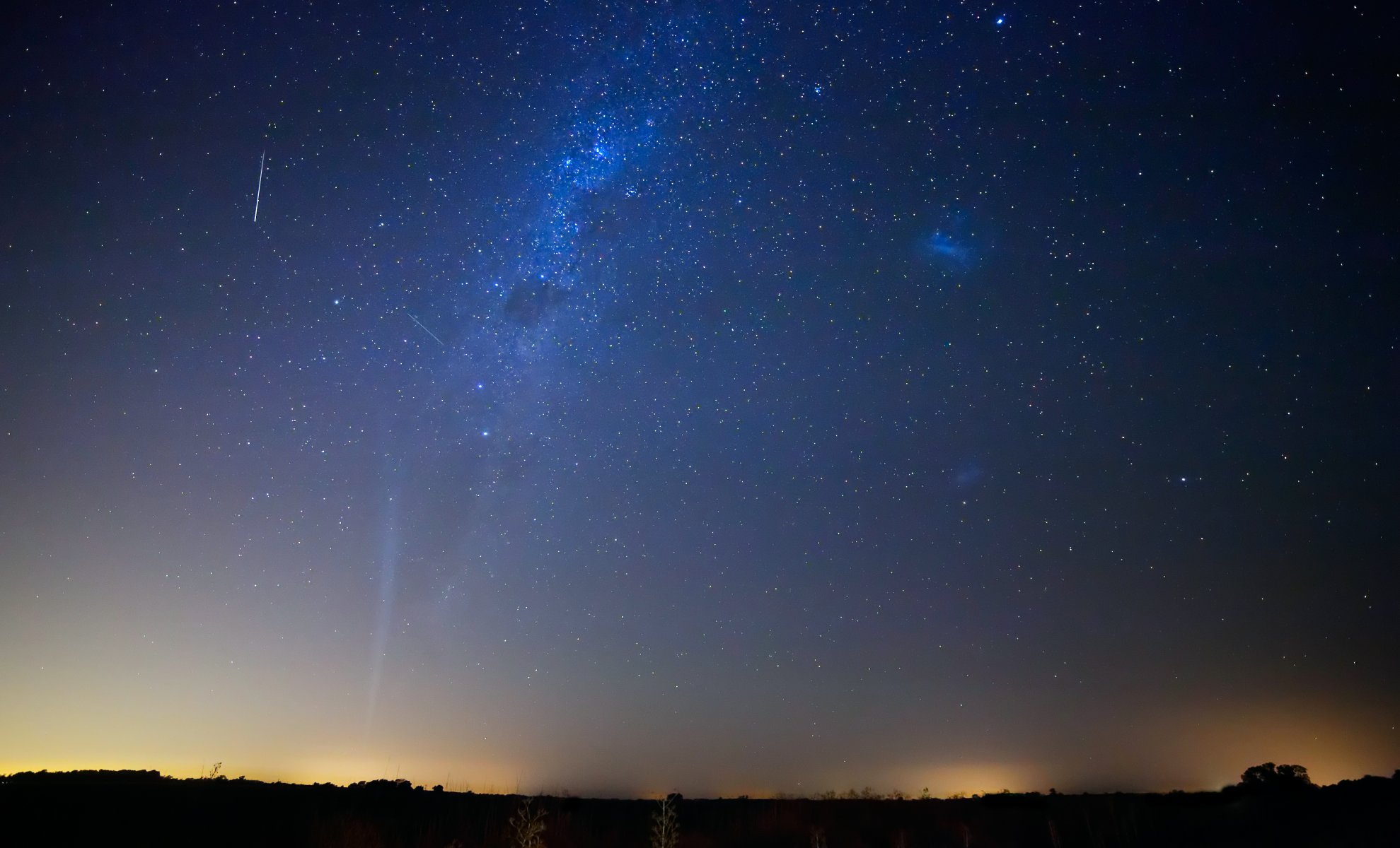lovejoy kometa meteor satelita obłoki magelana