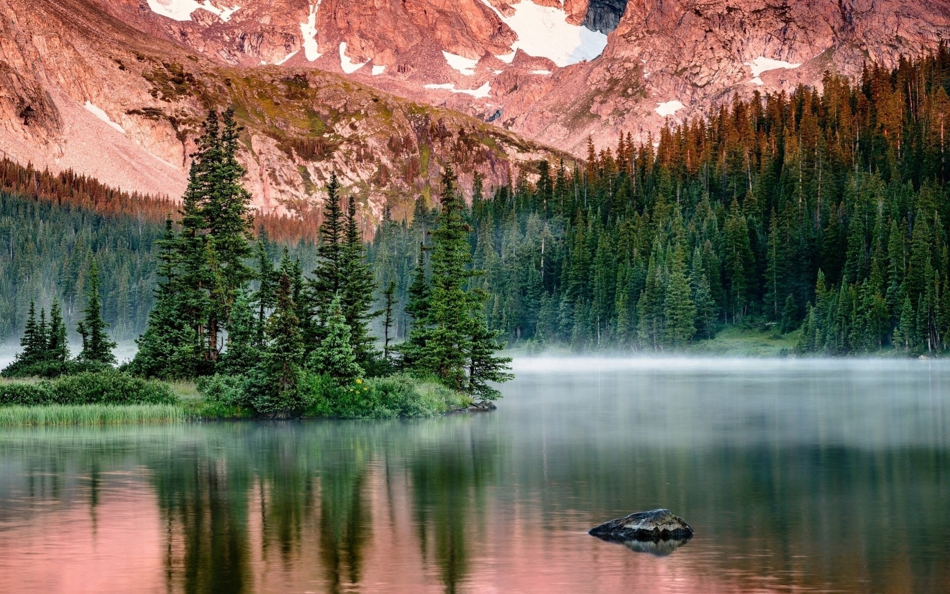 mañana lago montañas niebla isla