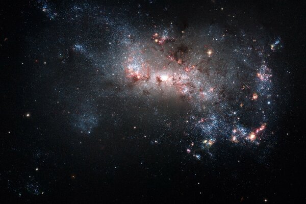 Un gran cúmulo de estrellas en el espacio. hermoso planeta brillante arte