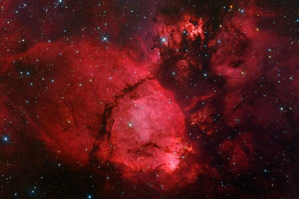 Vista cósmica hermosa con nebulosa roja