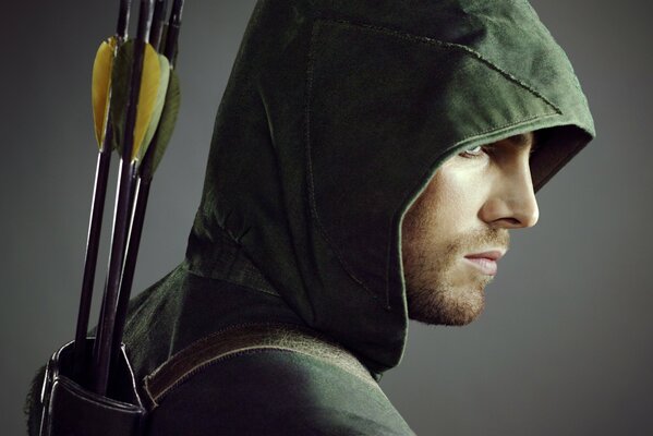 seria twarz człowieka strzały kaptur strzałka profil Oliver Queen Stephen Amell Amell aktor